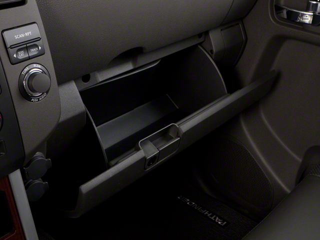 2012 Nissan Pathfinder LE