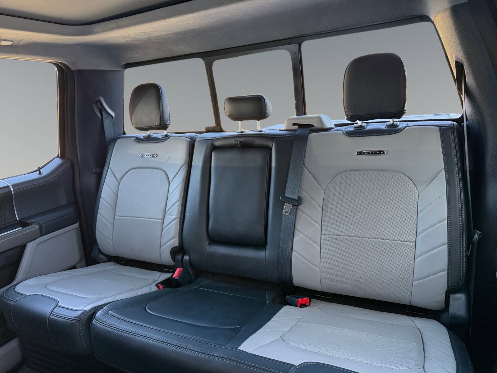 2022 Ford F-350SD Limited