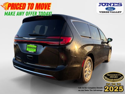 2024 Chrysler Pacifica Touring L