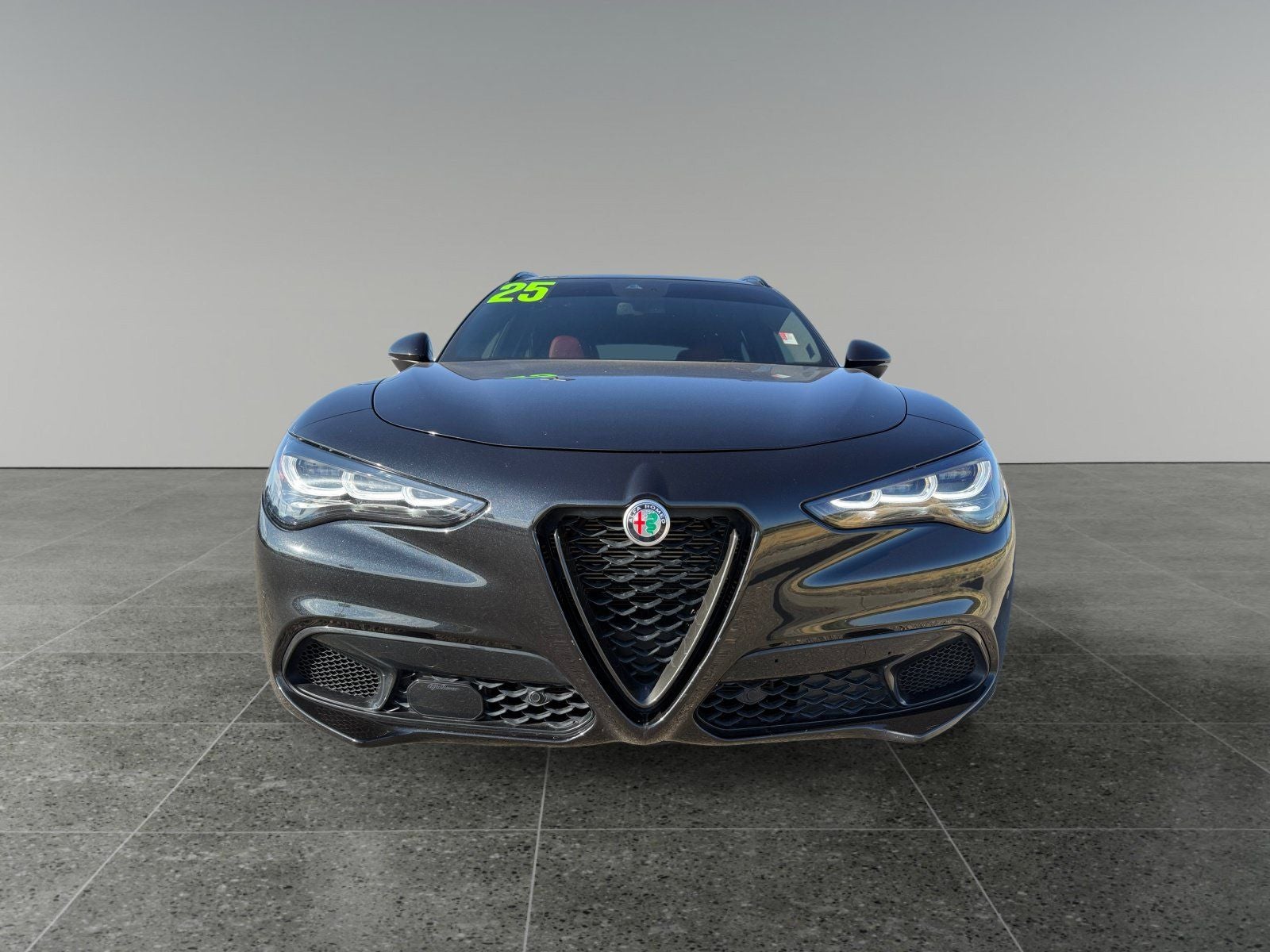 2025 Alfa Romeo Stelvio Base