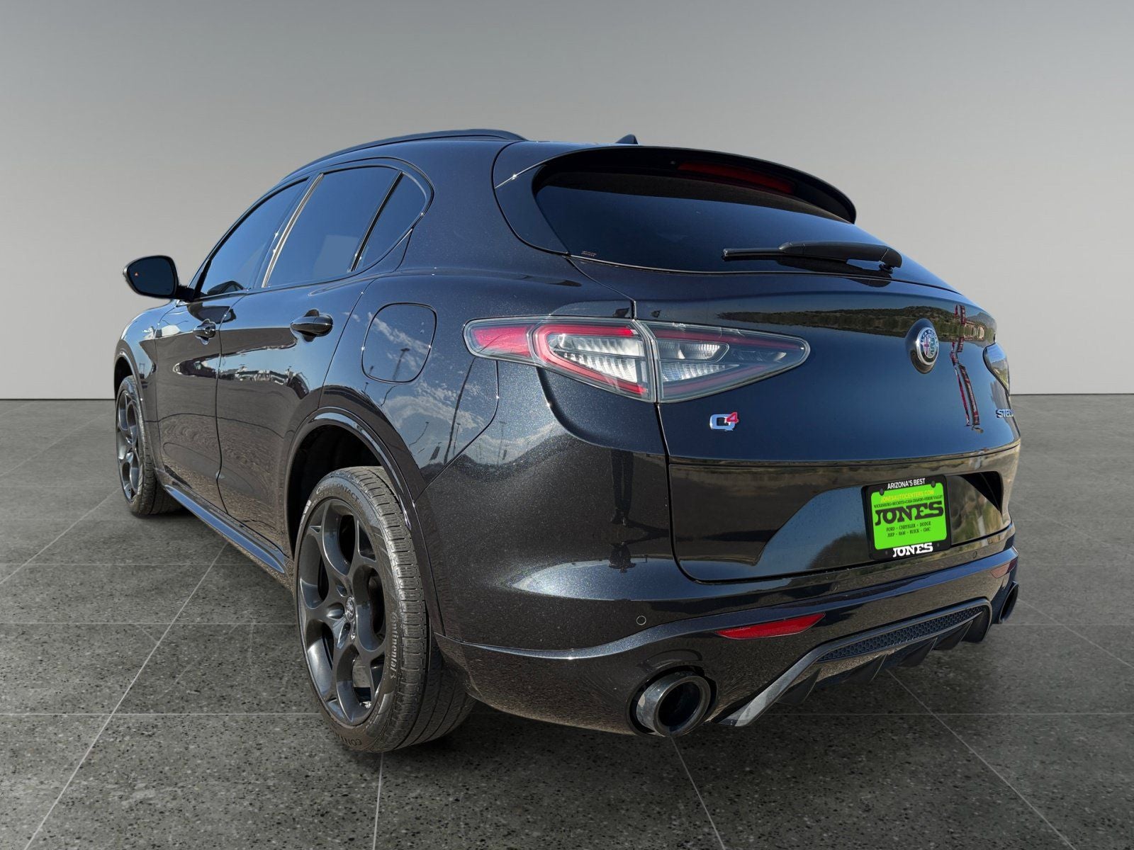 2025 Alfa Romeo Stelvio Base