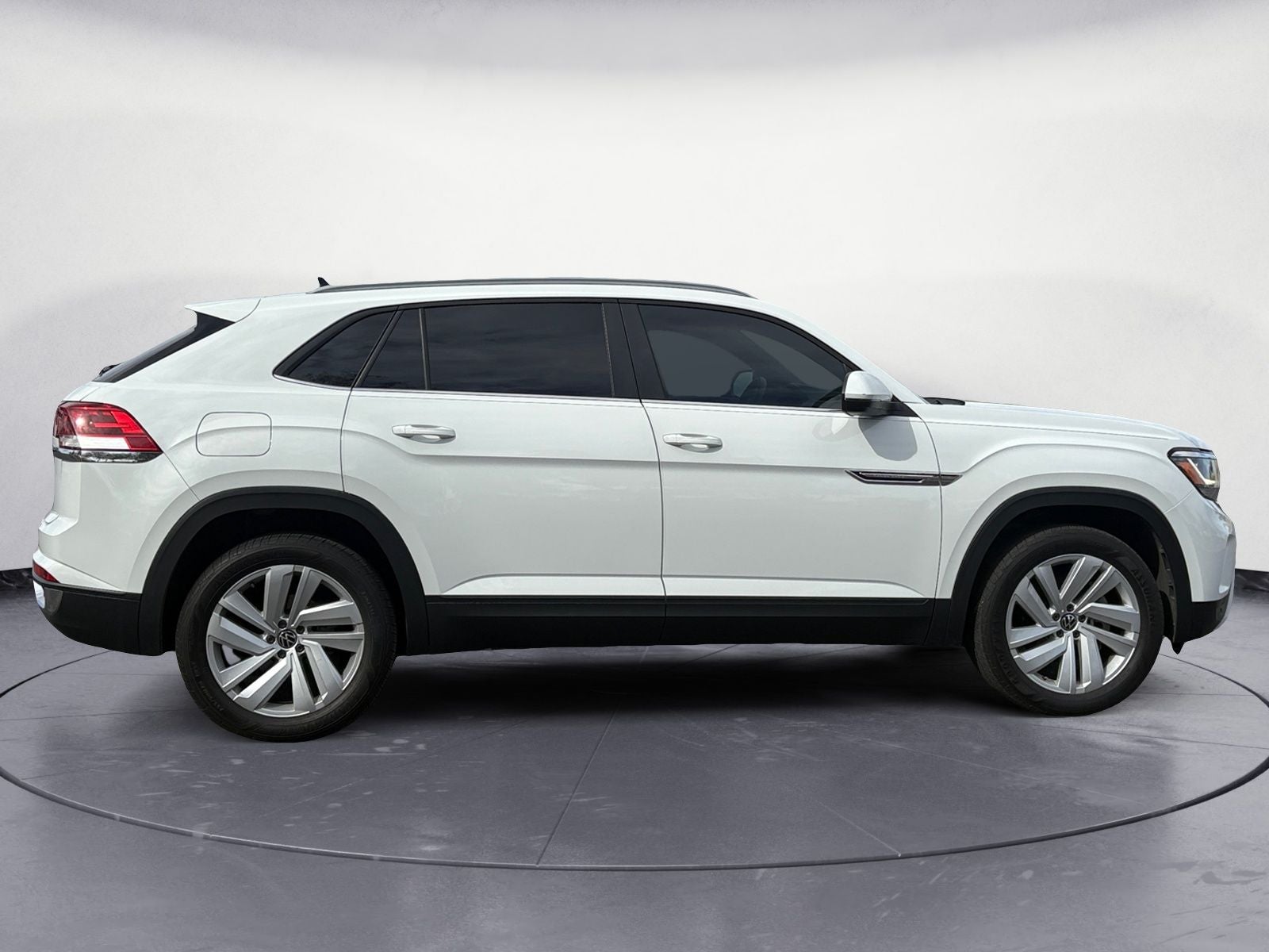 2021 Volkswagen Atlas Cross Sport 2.0T SE w/Technology