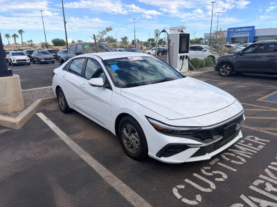 2025 Hyundai Elantra SE