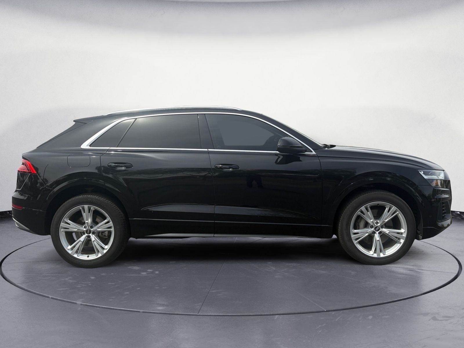 2022 Audi Q8 55 Premium Plus quattro
