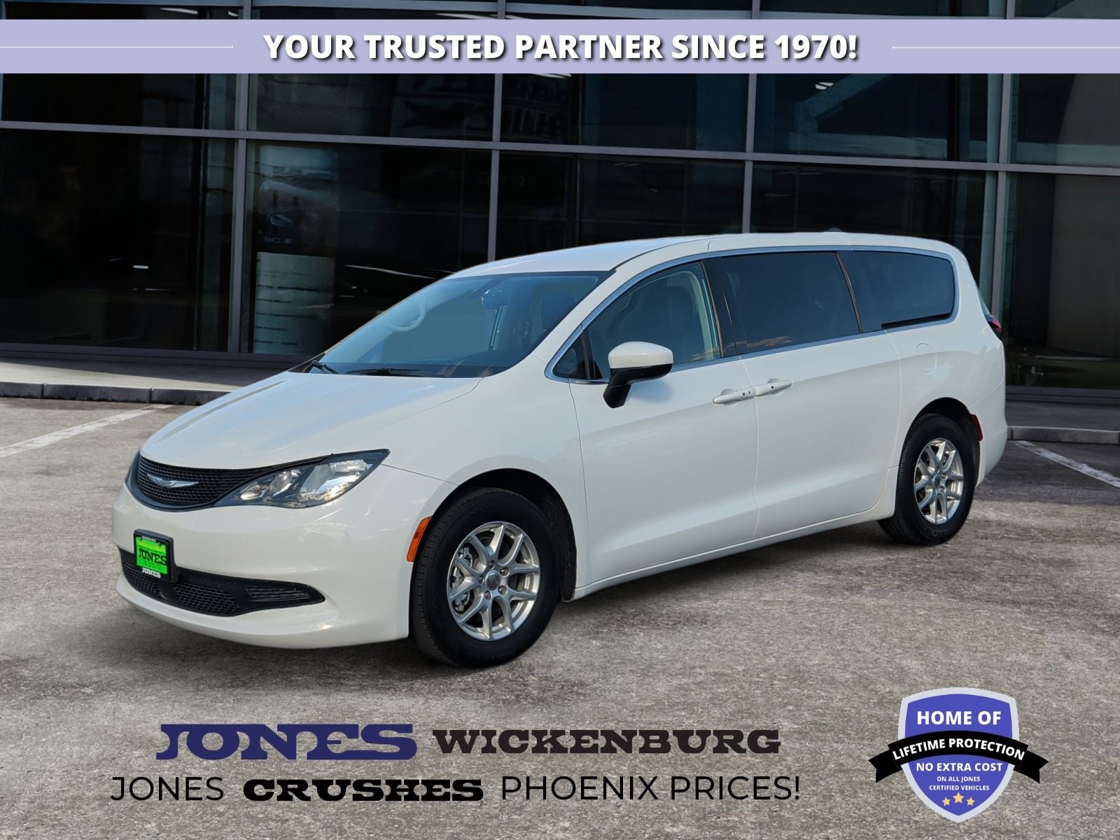 2022 Chrysler Voyager LX