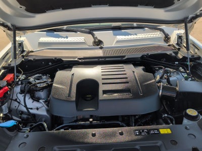 2023 Land Rover Defender 130 SE