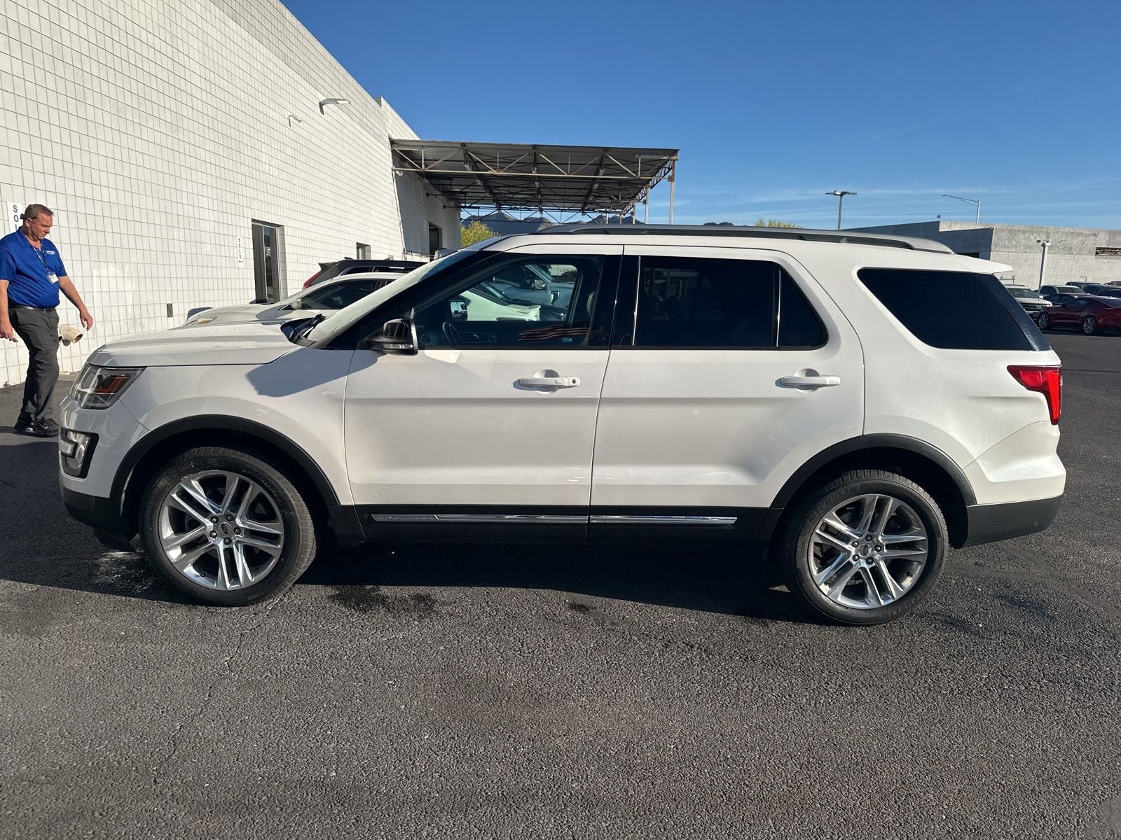 Used 2016 Ford Explorer XLT with VIN 1FM5K8D83GGC51056 for sale in Buckeye, AZ