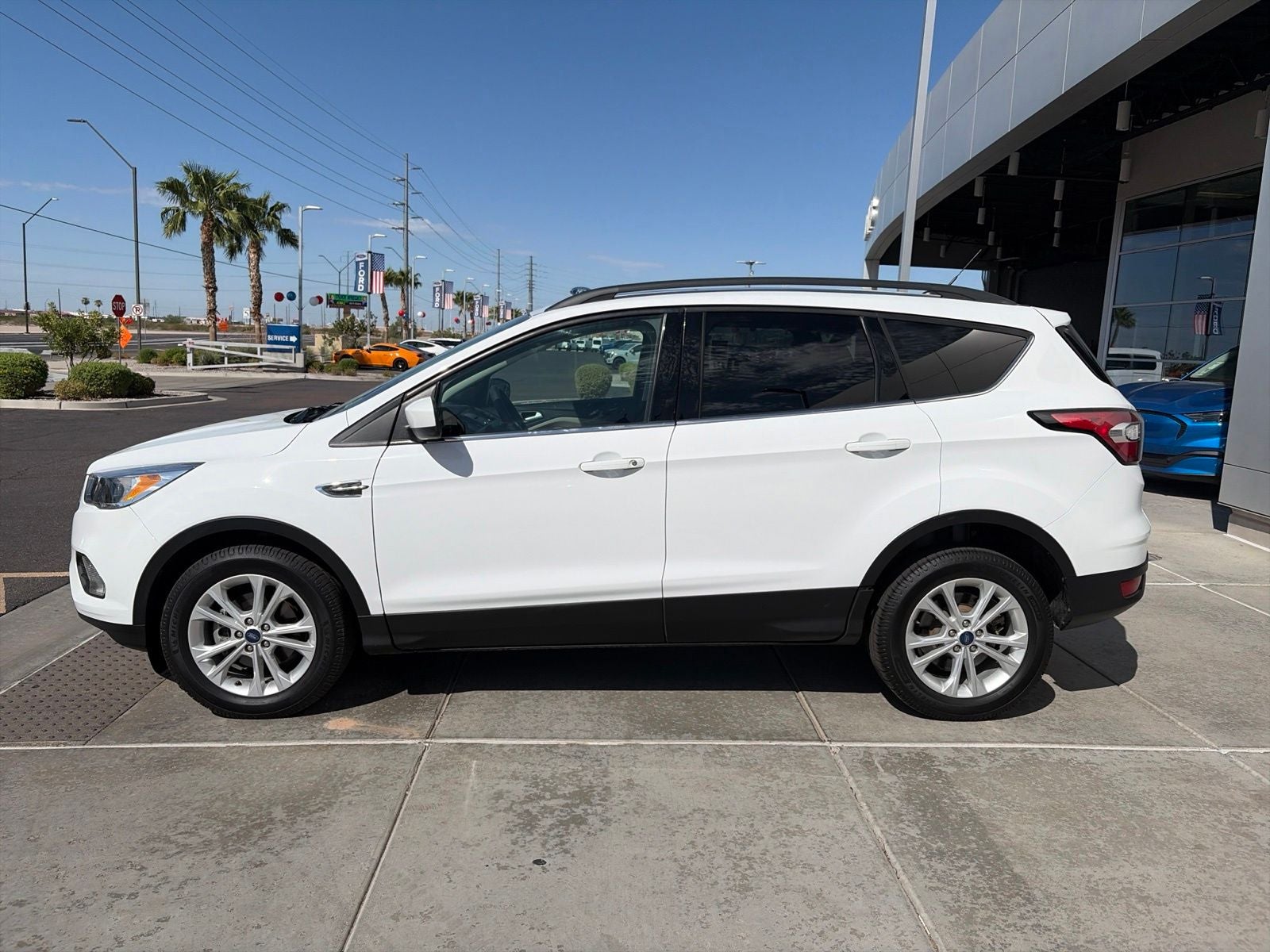 Used 2018 Ford Escape SE with VIN 1FMCU0GD9JUC61305 for sale in Buckeye, AZ