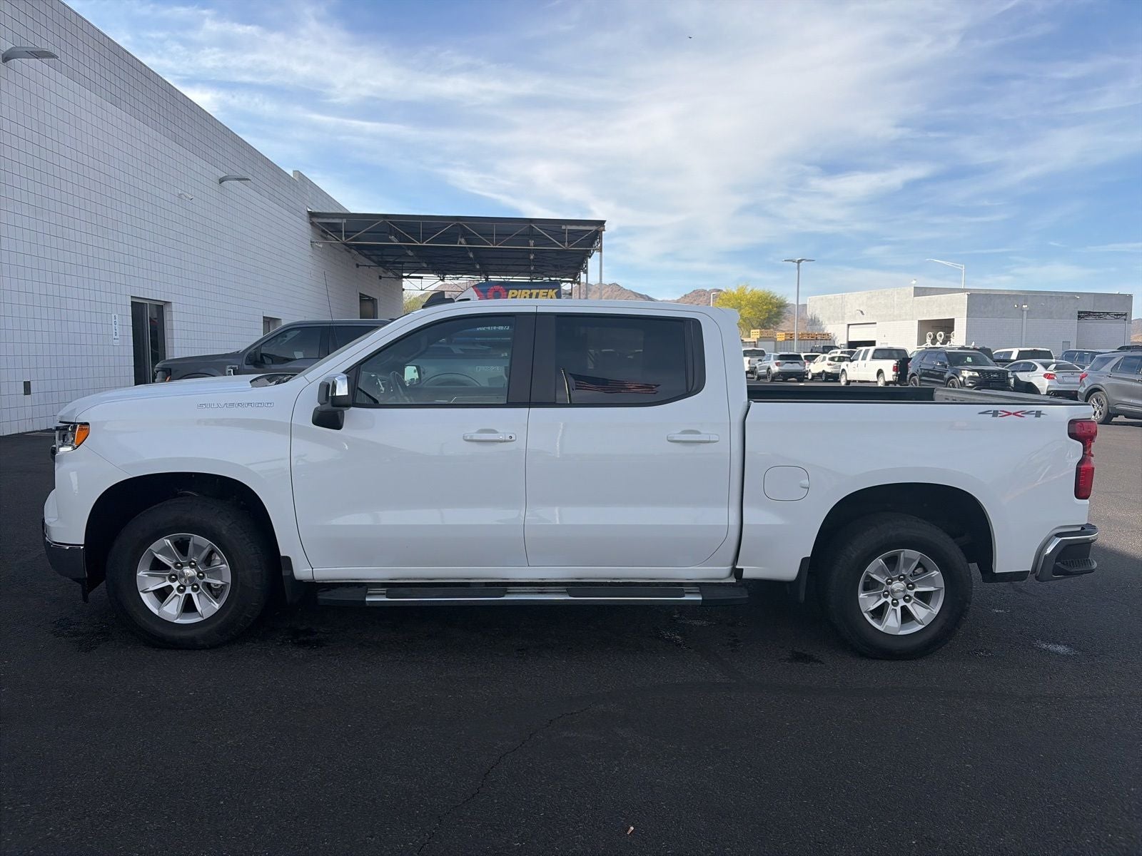 2024 Chevrolet Silverado 1500 LT LT1