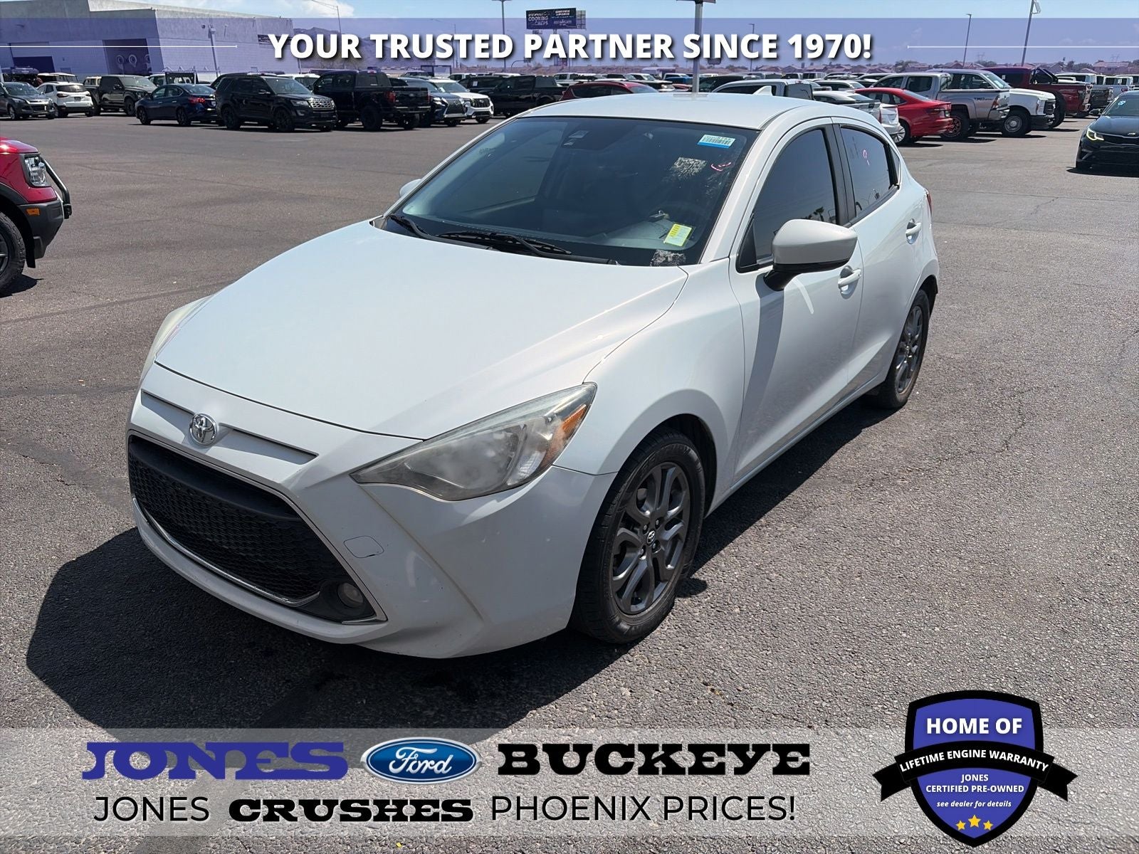 2020 Toyota Yaris LE 5-Door Hatchback AT's photo