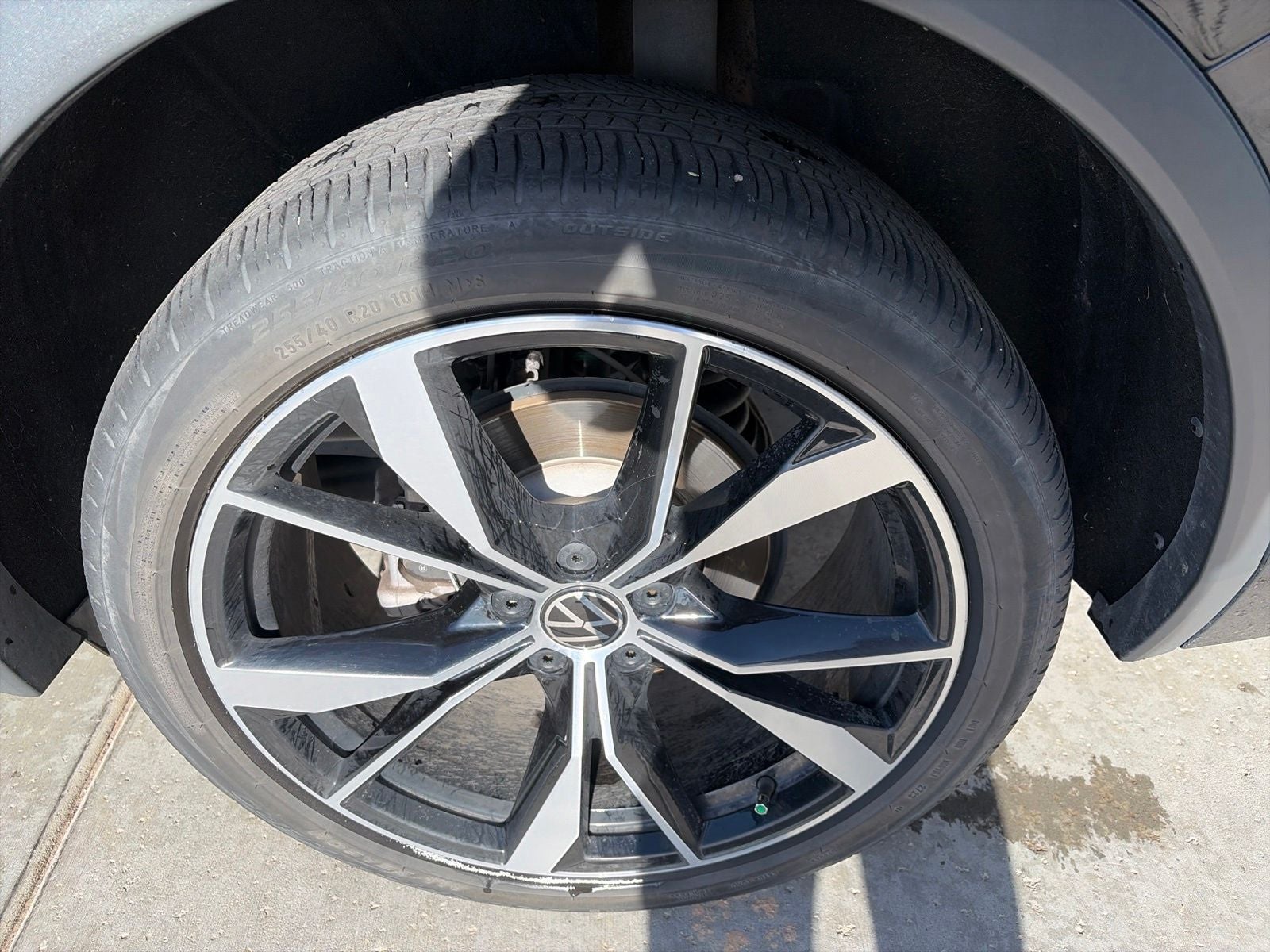 2024 Volkswagen Tiguan 2.0T SEL R-Line