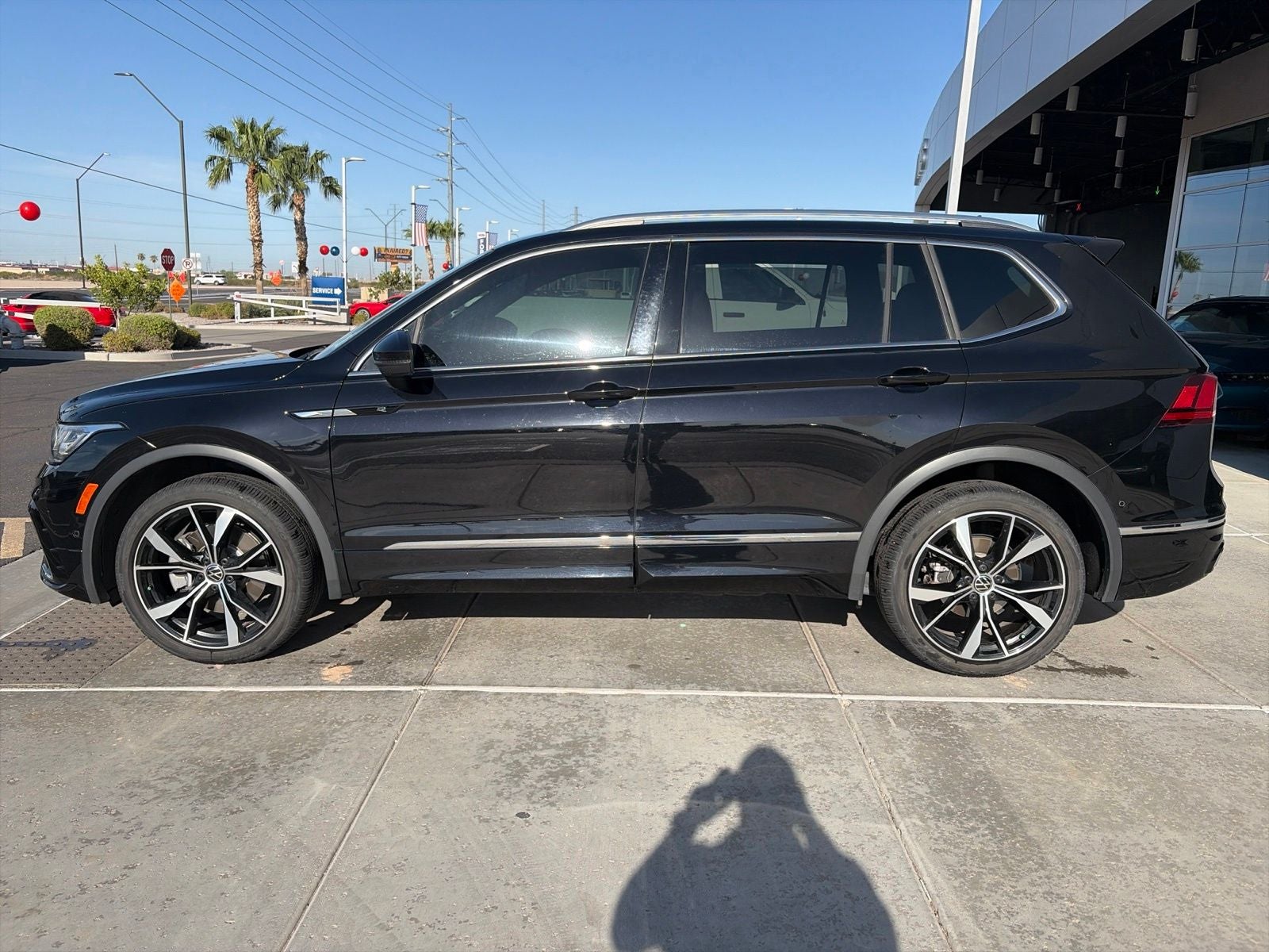 2024 Volkswagen Tiguan 2.0T SEL R-Line
