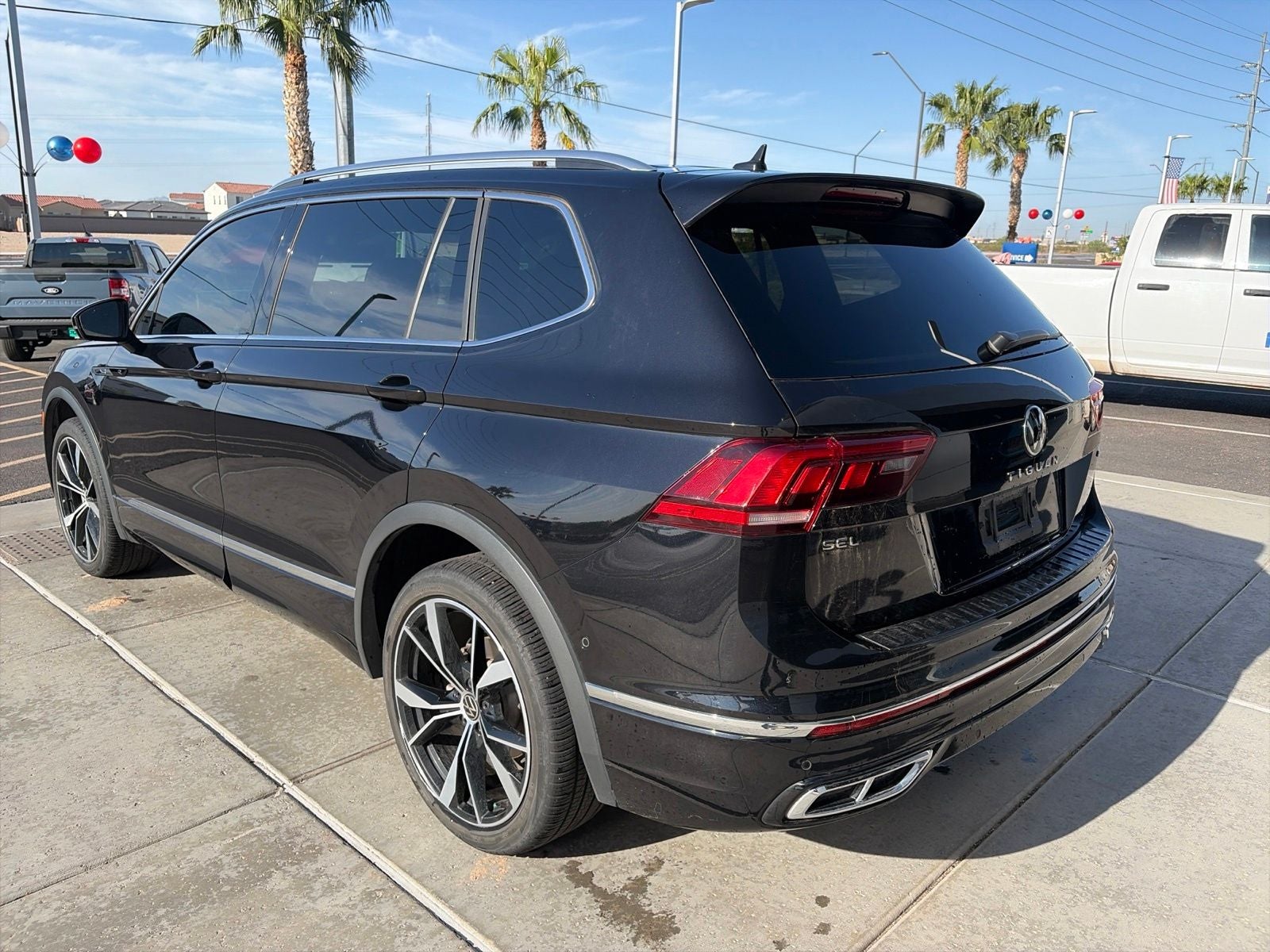 2024 Volkswagen Tiguan 2.0T SEL R-Line