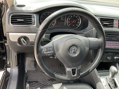 2013 Volkswagen Jetta 2.5L SE Convenience & Sunroof