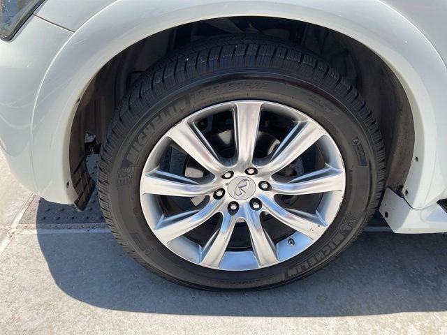 2013 INFINITI QX56 Base