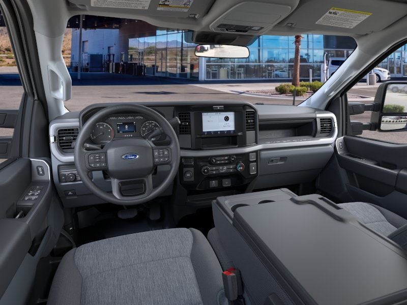2026 Ford Super Duty F350 4X2 CREW/C